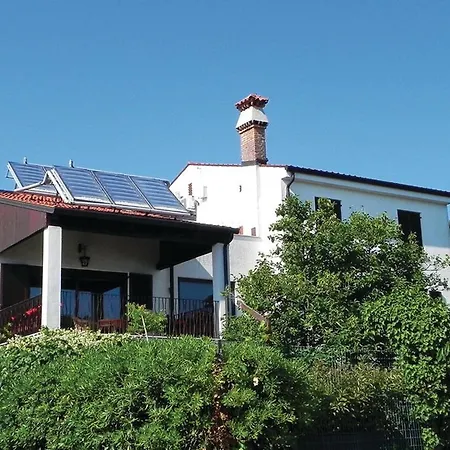Beautiful With Picturesque View And Free Parking Portorož