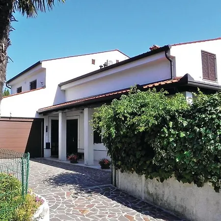 Beautiful With Picturesque View And Free Parking Portorož