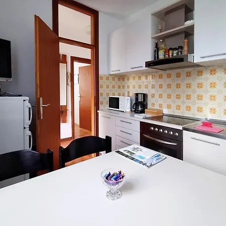 Beautiful With Picturesque View&free Parking Appartement