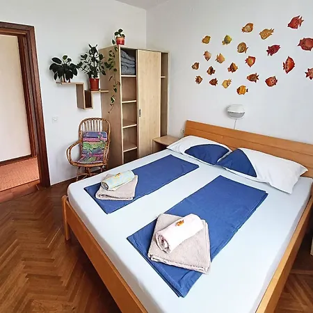 Beautiful With Picturesque View And Free Parking