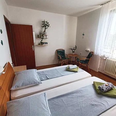 Beautiful With Picturesque View And Free Parking Lejlighed