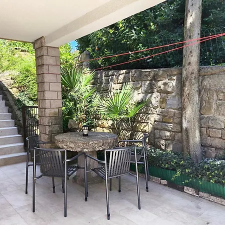 With Sea View, Terrace And Free Parking Apartman