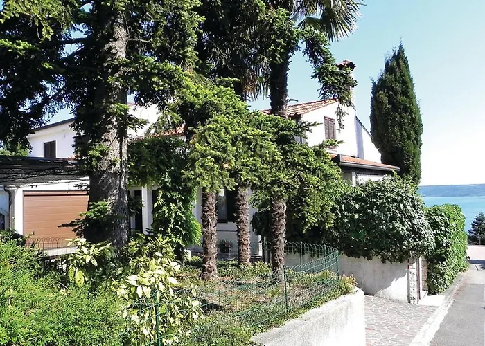 아파트 Beautiful With Picturesque View And Free Parking 포르토로즈