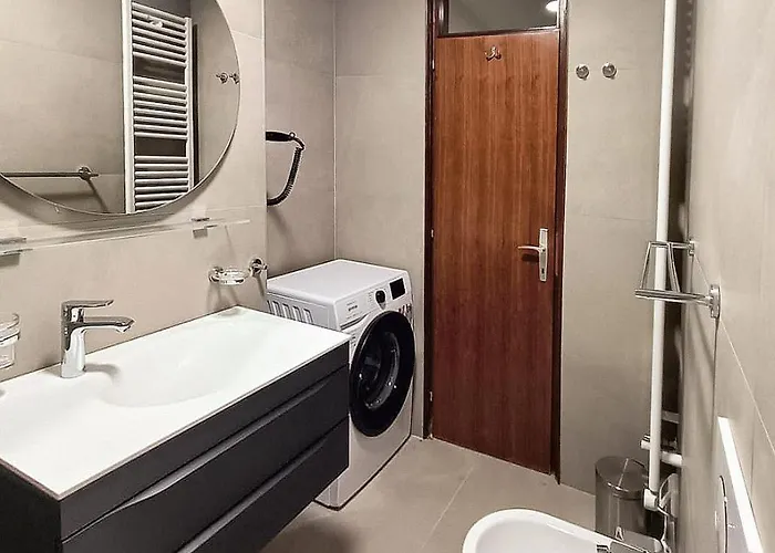 아파트 Beautiful With Picturesque View And Free Parking 포르토로즈